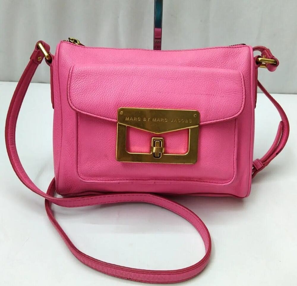 Marc by Marc Jacobs Pink Pebbled Leather Turnlock Crossbody Bag